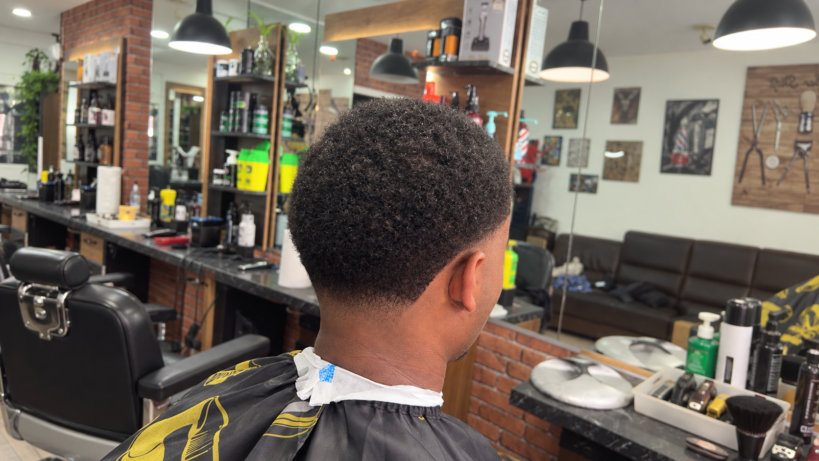 Coupe texturée réalisée dans le salon Haircut